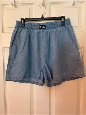 2 Fly Co Light Blue Chambray High-Waist Elastic Denim Shorts with Pockets